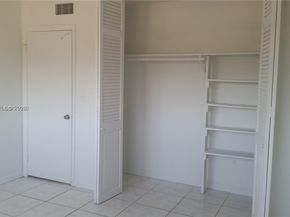 11840 NE 19th Dr 27, North Miami FL 33181