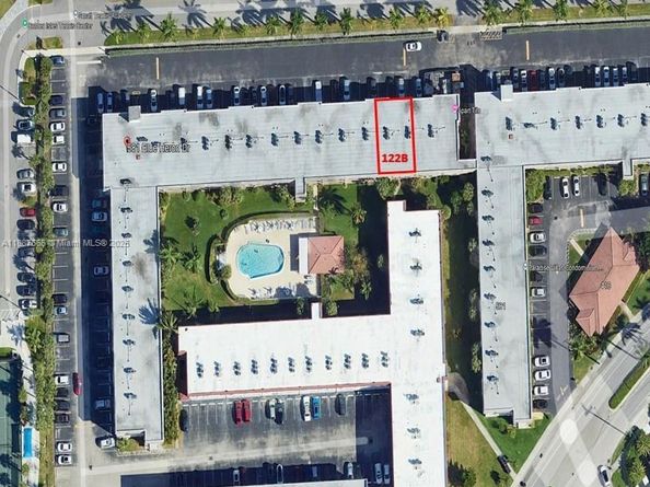 581 Blue Heron Dr 122B, Hallandale Beach FL 33009