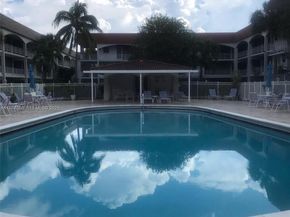 581 Blue Heron Dr 122B, Hallandale Beach FL 33009