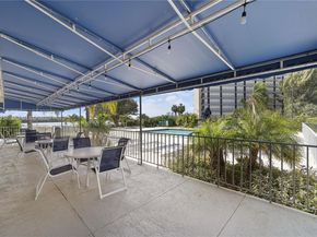 880 NE 69th St 14H, Miami FL 33138