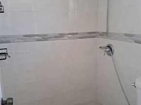 8541 NW 7th St 32, Miami FL 33126
