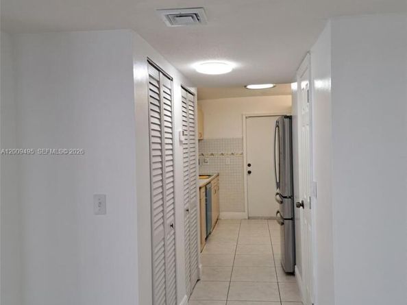 8541 NW 7th St 32, Miami FL 33126