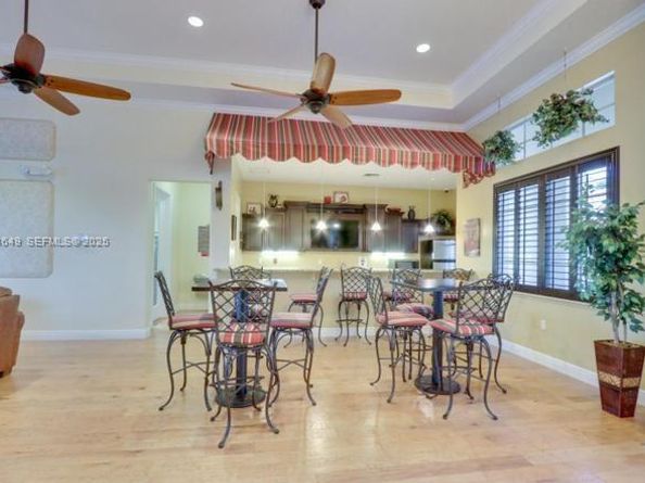 2086 Foxtail View Ct, West Palm Beach FL 33411