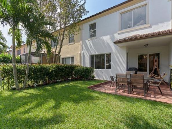 2086 Foxtail View Ct, West Palm Beach FL 33411