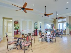 2086 Foxtail View Ct, West Palm Beach FL 33411