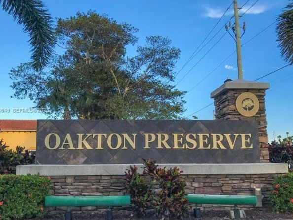 2086 Foxtail View Ct, West Palm Beach FL 33411