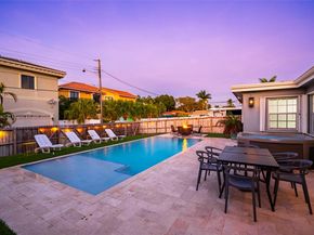 1305 Funston St, Hollywood FL 33019