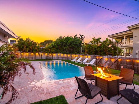 1305 Funston St, Hollywood FL 33019