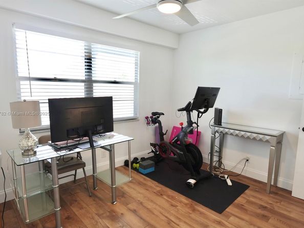 12500 SW 6th St 413N, Pembroke Pines FL 33027