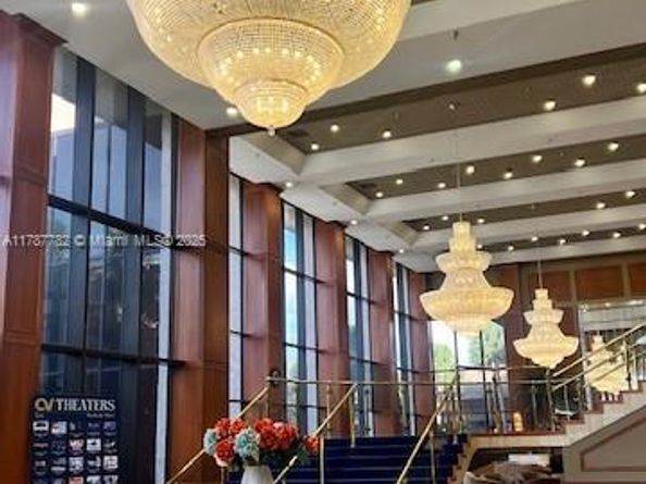 12500 SW 6th St 413N, Pembroke Pines FL 33027