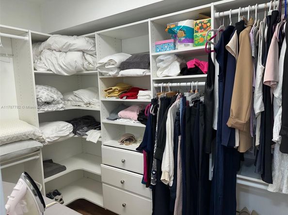 12500 SW 6th St 413N, Pembroke Pines FL 33027