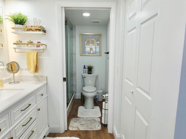 12500 SW 6th St 413N, Pembroke Pines FL 33027