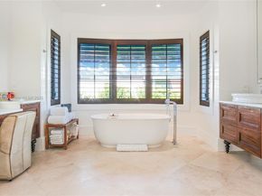 365 Gulf Rd, Key Biscayne FL 33149