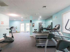 17911 NW 68th Ave N207, Hialeah FL 33015
