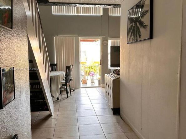 17911 NW 68th Ave N207, Hialeah FL 33015