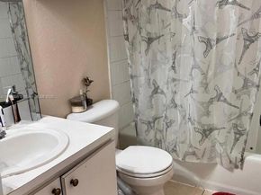 17911 NW 68th Ave N207, Hialeah FL 33015