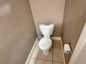 17911 NW 68th Ave N207, Hialeah FL 33015