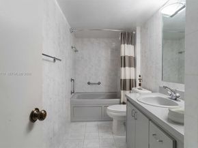 1623 Collins Ave 812, Miami Beach FL 33139