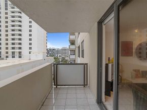 1623 Collins Ave 812, Miami Beach FL 33139