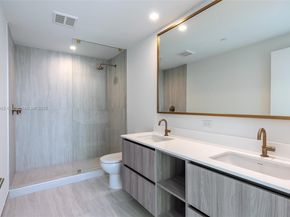 77 SE 5th Street 2806, Miami FL 33131