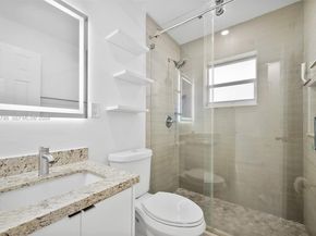 6231 Mayo St, Hollywood FL 33023