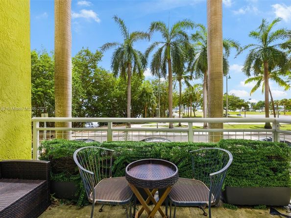 2000 N Bayshore Dr 114, Miami FL 33137