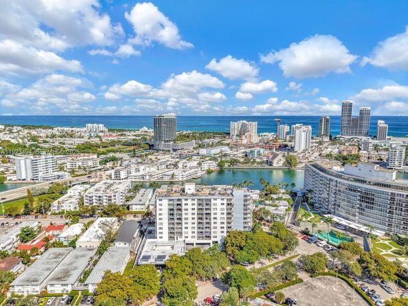 6900 Bay Dr 6B, Miami Beach FL 33141