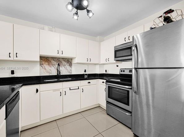 6900 Bay Dr 6B, Miami Beach FL 33141