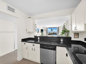 6900 Bay Dr 6B, Miami Beach FL 33141