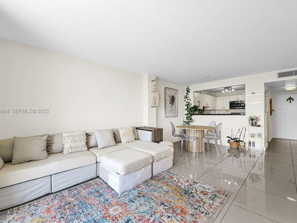 6900 Bay Dr 6B, Miami Beach FL 33141