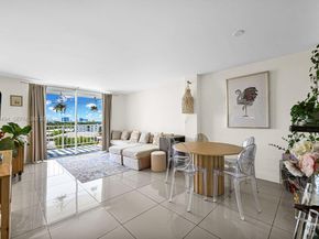 6900 Bay Dr 6B, Miami Beach FL 33141