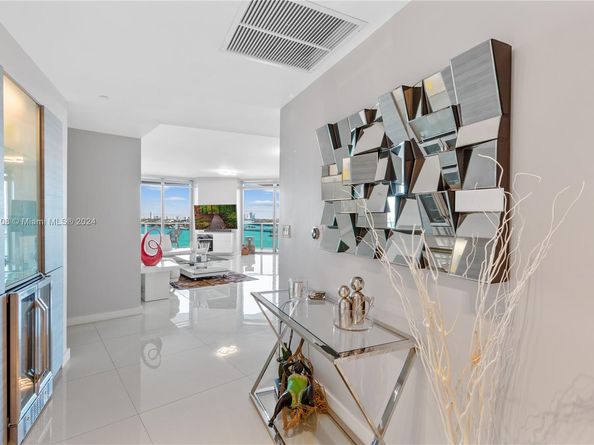 488 NE 18th St 908, Miami FL 33132