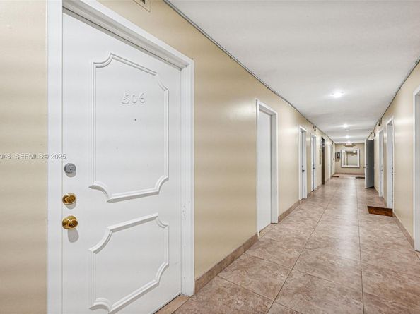 1830 Dixieanna St 506, Hollywood FL 33020