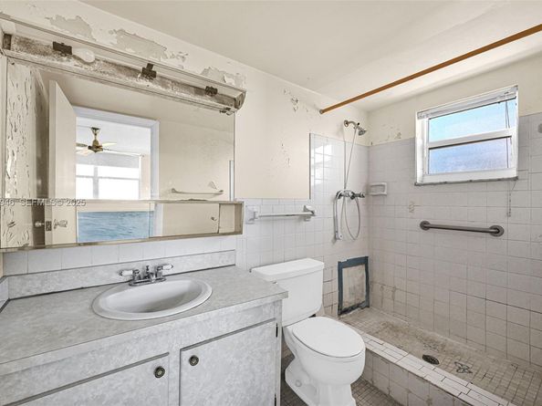 1830 Dixieanna St 506, Hollywood FL 33020