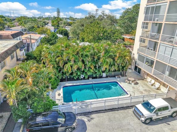 1830 Dixieanna St 506, Hollywood FL 33020