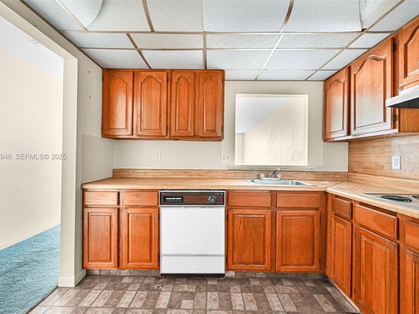 1830 Dixieanna St 506, Hollywood FL 33020