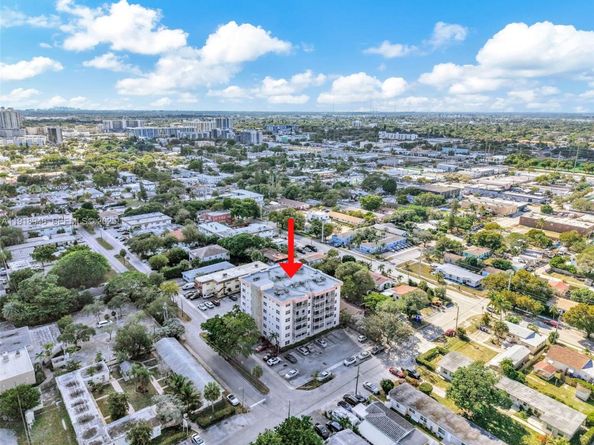 1830 Dixieanna St 506, Hollywood FL 33020