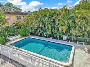 1830 Dixieanna St 506, Hollywood FL 33020