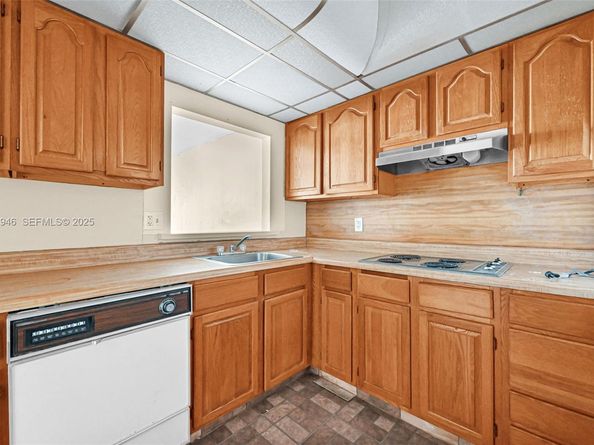 1830 Dixieanna St 506, Hollywood FL 33020