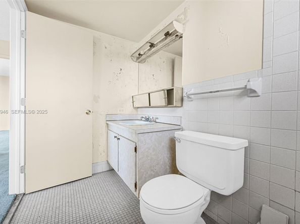 1830 Dixieanna St 506, Hollywood FL 33020