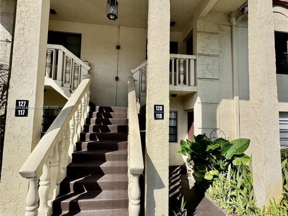 140 S Cypress Road 128, Pompano Beach FL 33060