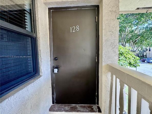140 S Cypress Road 128, Pompano Beach FL 33060