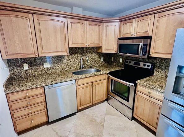 140 S Cypress Road 128, Pompano Beach FL 33060