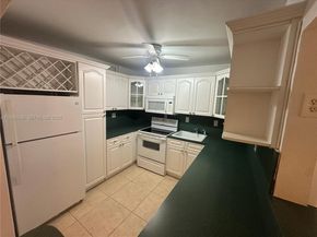 12590 NE 16th Ave 509, North Miami FL 33161