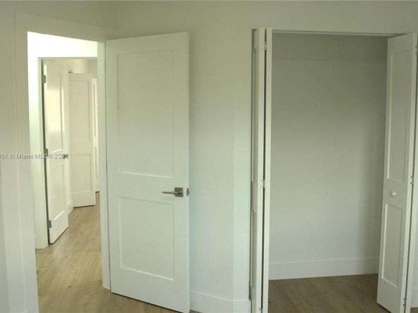 13911 SW 100th Ln, Miami FL 33186