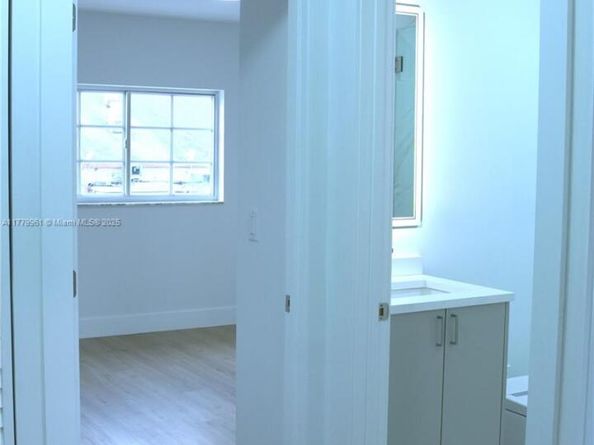 13911 SW 100th Ln, Miami FL 33186