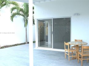 13911 SW 100th Ln, Miami FL 33186