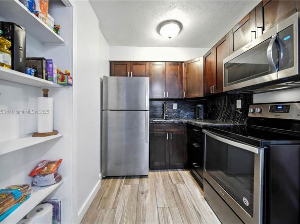 8701 SW 141st St B1, Palmetto Bay FL 33176