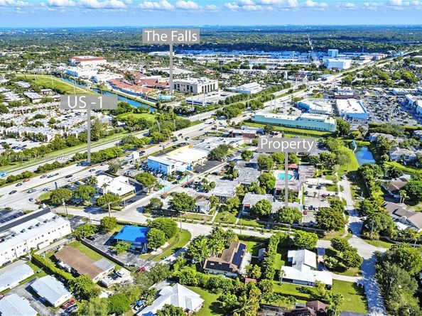 8701 SW 141st St B1, Palmetto Bay FL 33176