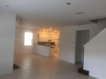 3210 NW 126th Ave